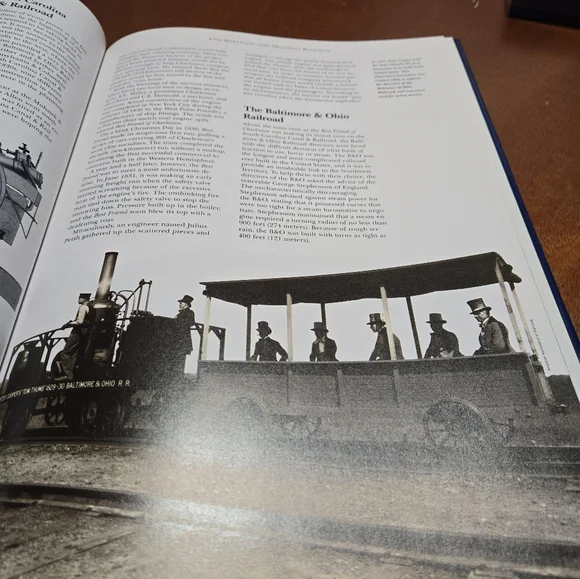 Locomotives train book - Picture 2 of 6
